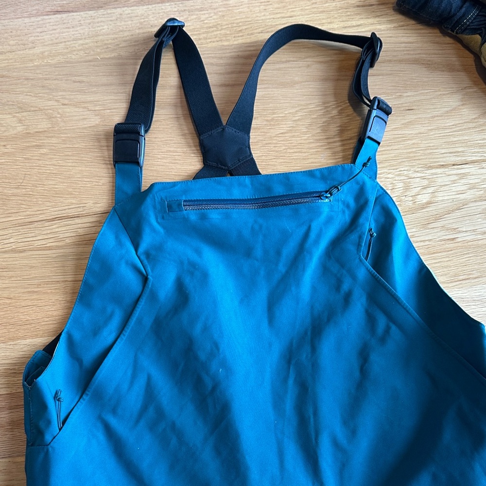 Women’s Flylow Foxy bibs Teal size L